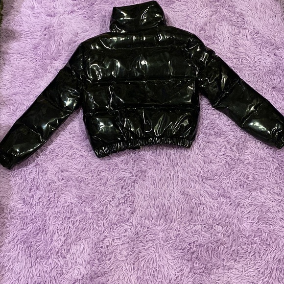 Black bubble puffer coat from PRETTYLITTLETHING - Picture 4 of 4